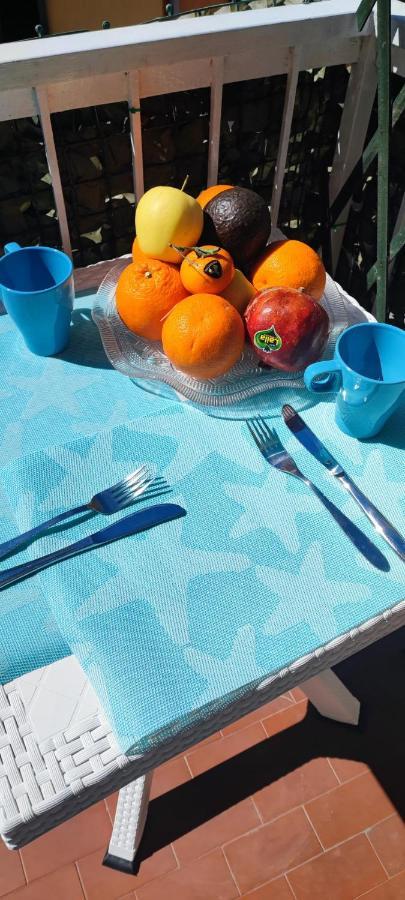 Azzurra Holiday Home: Seaside Retreat with Wi-Fi and Balcony Rapallo Exterior photo