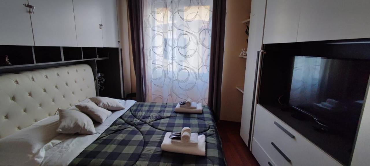 Azzurra Holiday Home: Seaside Retreat with Wi-Fi and Balcony Rapallo Exterior photo